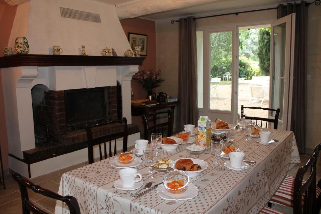 Mas De La Douceur Bed and Breakfast Saint-Andiol Exteriör bild