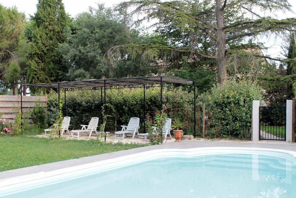 Mas De La Douceur Bed and Breakfast Saint-Andiol Exteriör bild