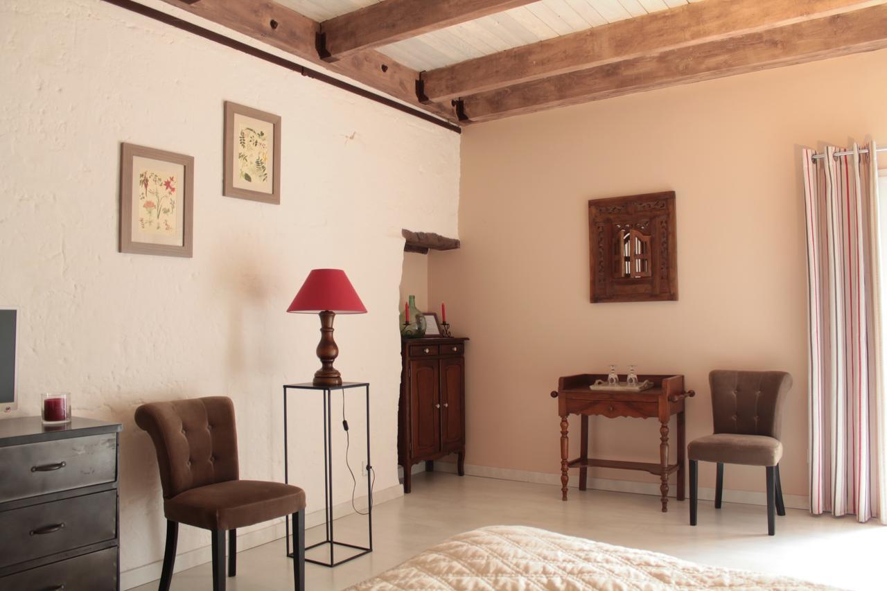 Mas De La Douceur Bed and Breakfast Saint-Andiol Exteriör bild