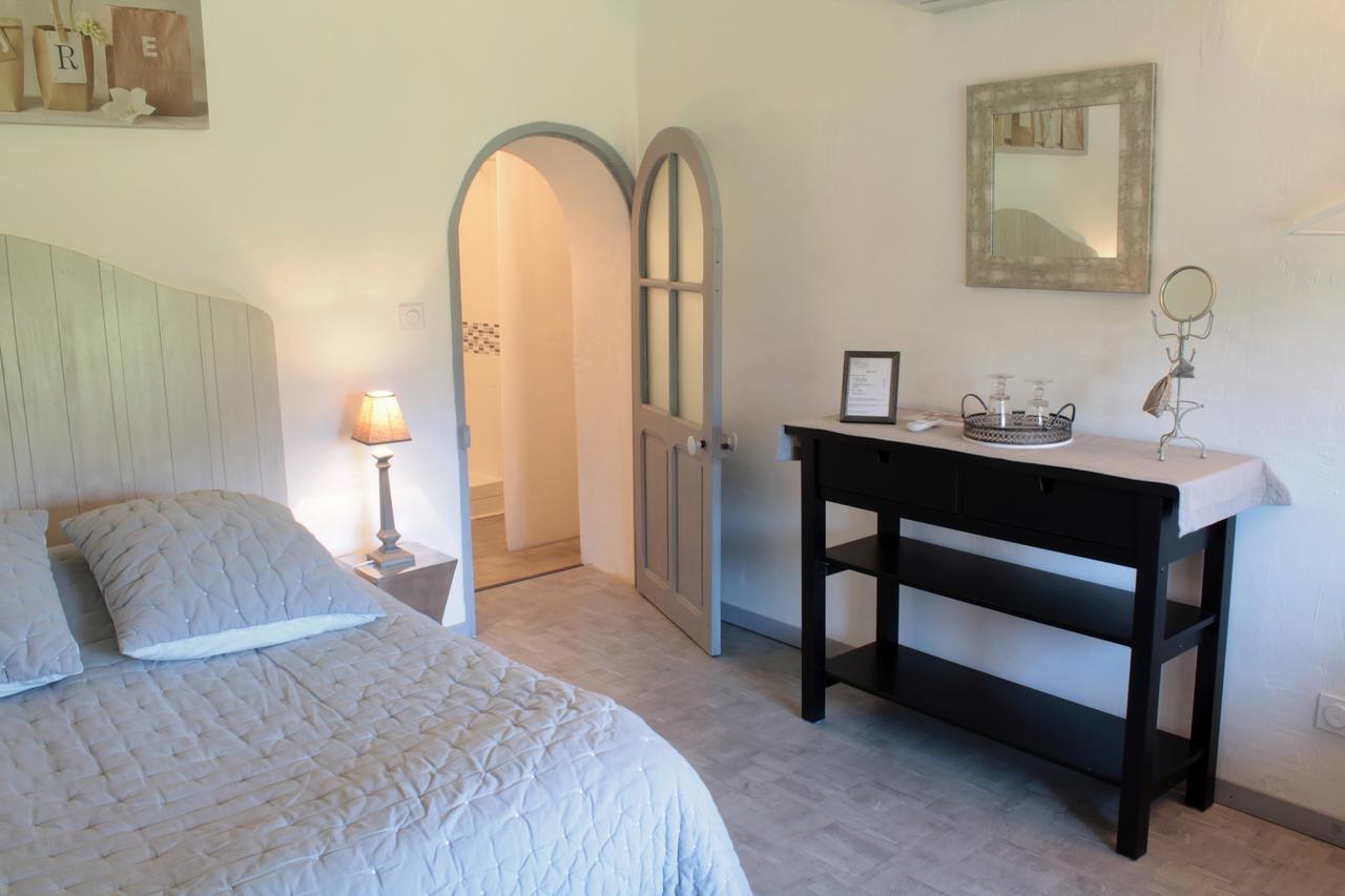 Mas De La Douceur Bed and Breakfast Saint-Andiol Exteriör bild