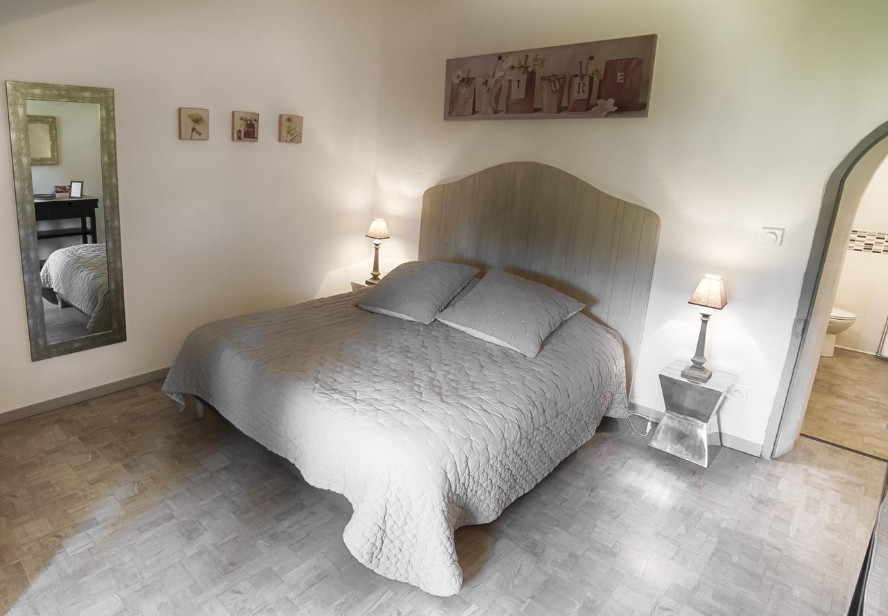 Mas De La Douceur Bed and Breakfast Saint-Andiol Exteriör bild