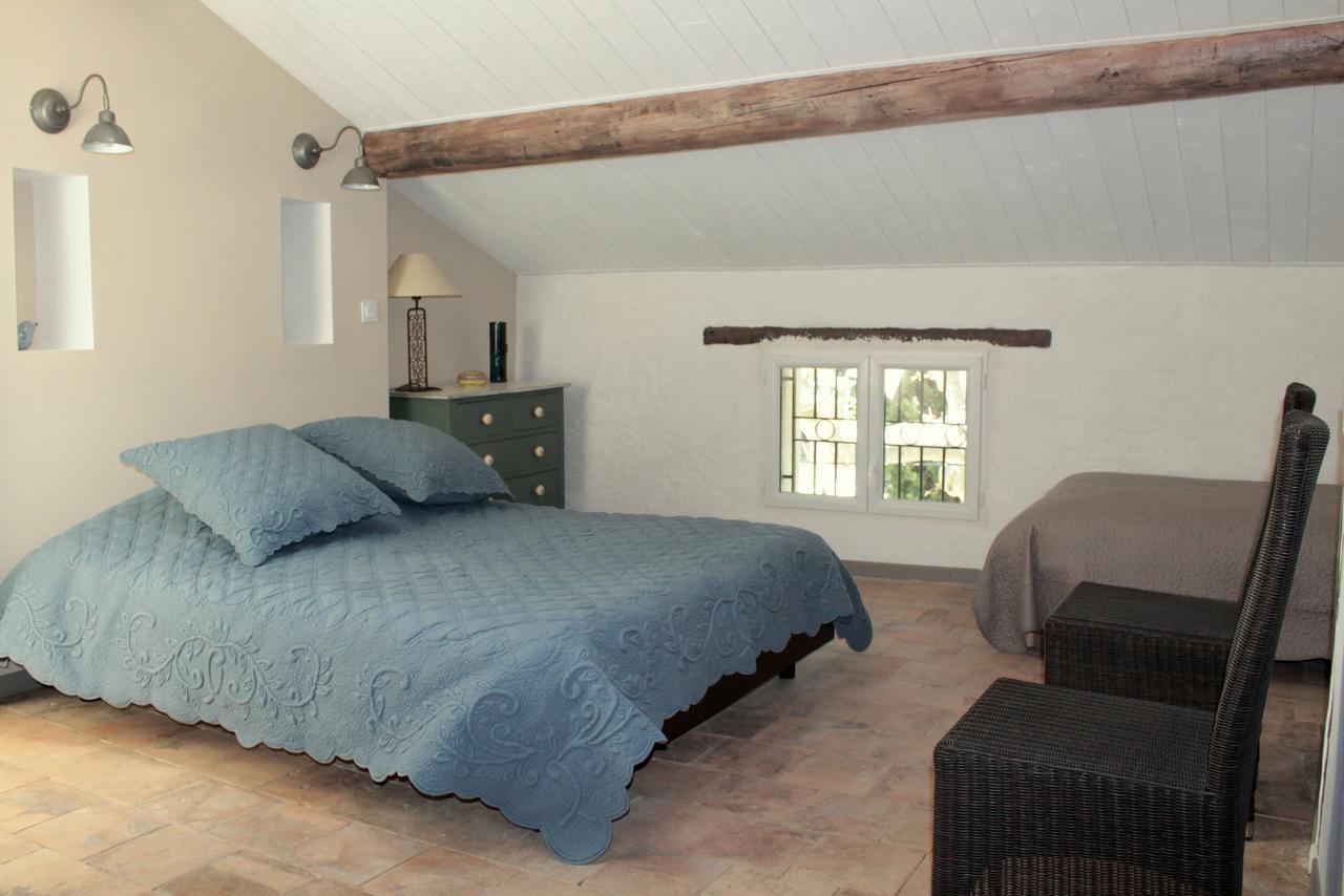 Mas De La Douceur Bed and Breakfast Saint-Andiol Exteriör bild